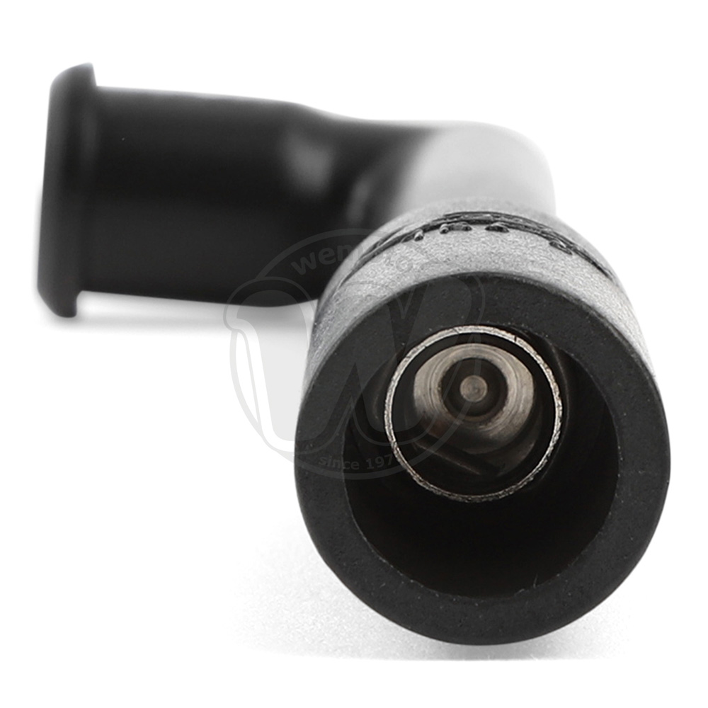 0XB3782_zzgw7919 three.jpg